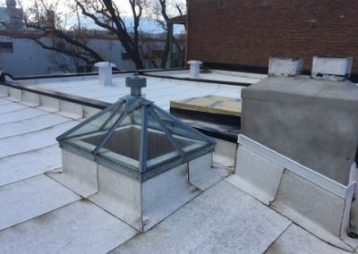 Installation de membrane étanche sur toiture à Laval - Toitures Duvernay à Laval