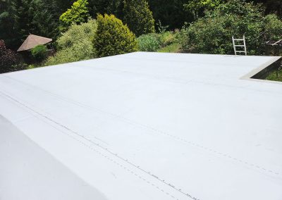 installation de toit blanc à Laval et ses environs - Toitures Duvernay