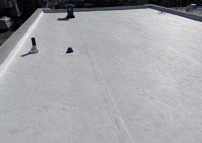 Service de pose de toit blanc pour maison à Boisbriand - Toitures Duvernay